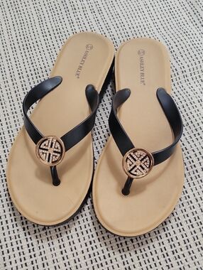 Ashley Black and Tan Women’s Decorative Medallion Thong Sandals 6